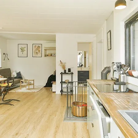 5 Person Holiday In Ferienhaus *